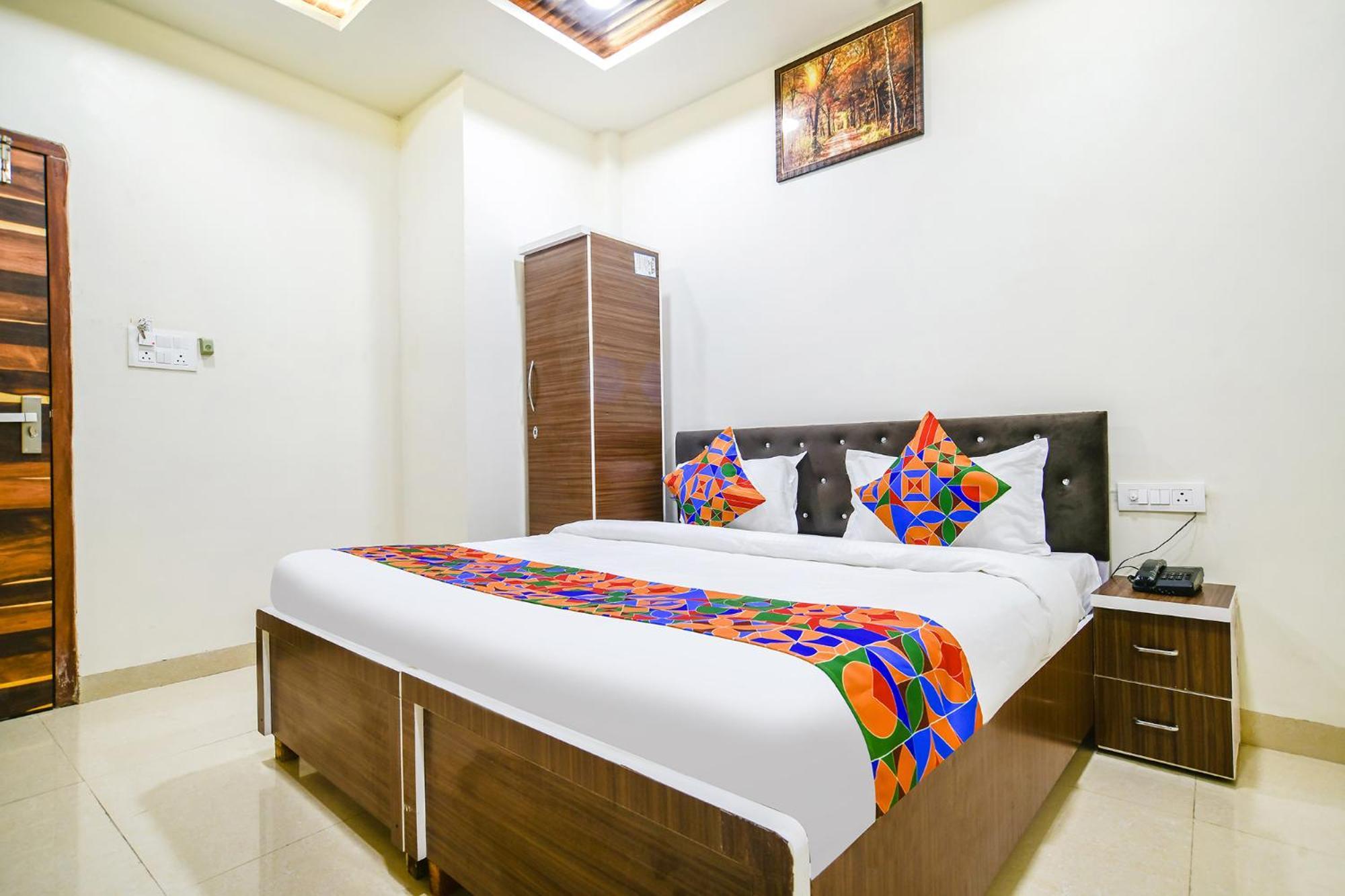 Fabhotel Crown Park Indore Exterior photo